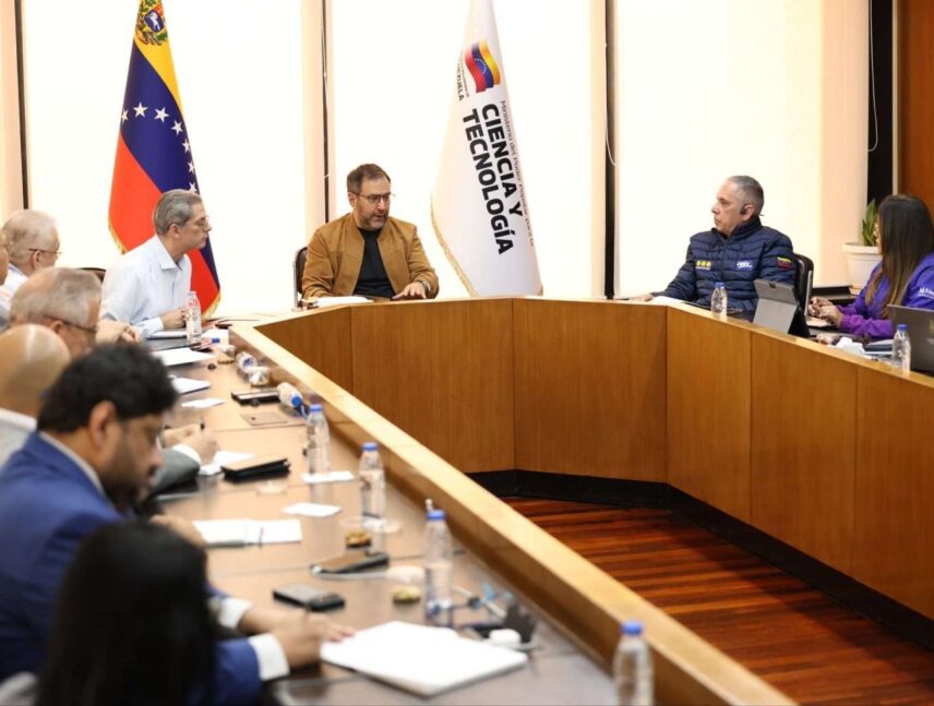 Gobierno Nacional afina hoja de ruta para fortalecer redes de telecomunicaciones