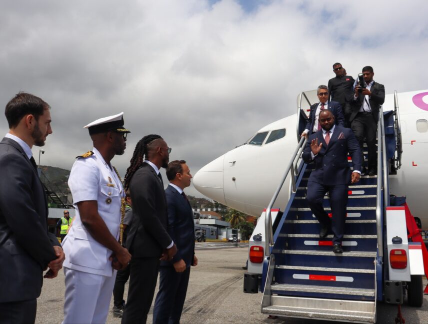 Canciller de Trinidad y Tobago realiza visita oficial a Caracas