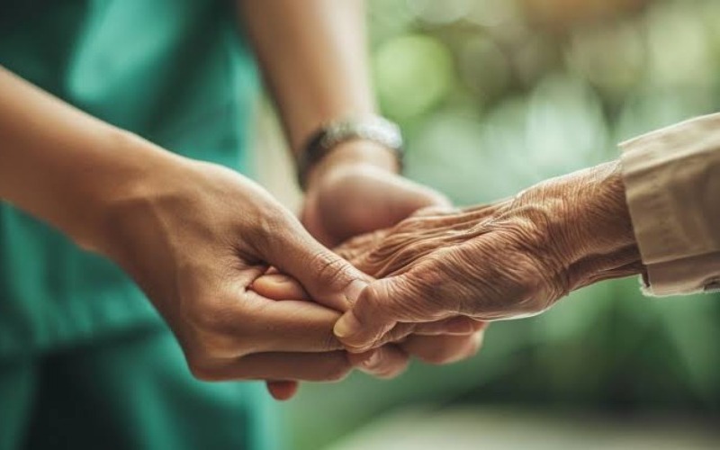OMS: envejecimiento del personal sanitario pone en peligro redes de salud