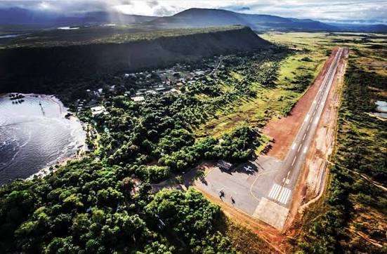 Reparan pista de aterrizaje del aeropuerto del Parque Nacional Canaima