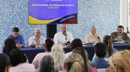 Instalan Plan Nacional de Formación Docente para año escolar 2026-2027