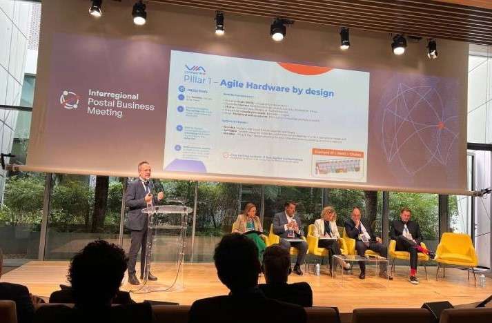 Delegación venezolana participa en cumbre postal de París