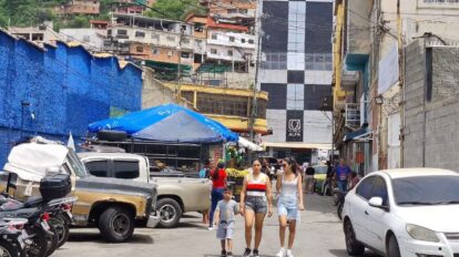 75% de comercios en La Guaira activos tras doble terremoto