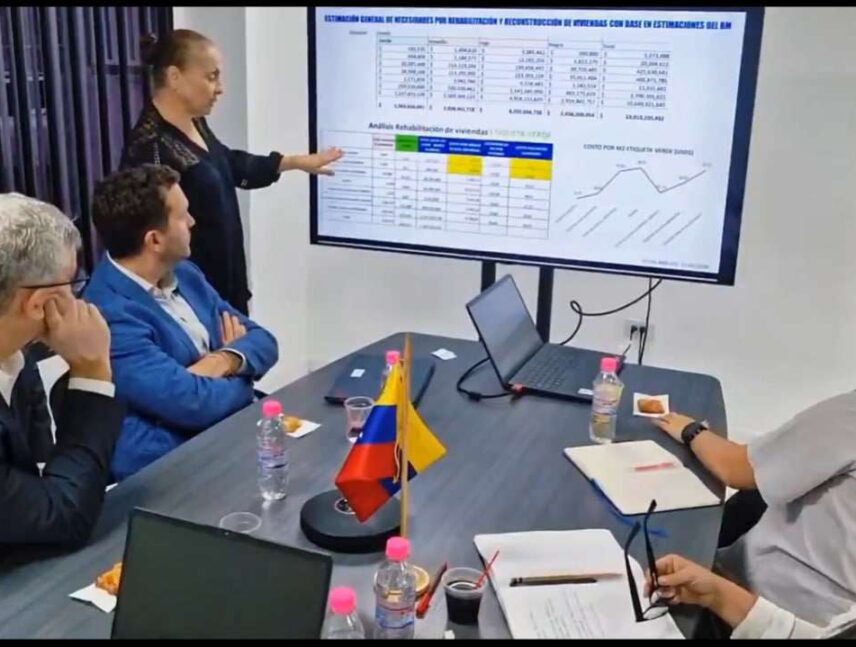 Evalúan con el Banco Mundial costos para reconstrucción y rehabilitación de viviendas