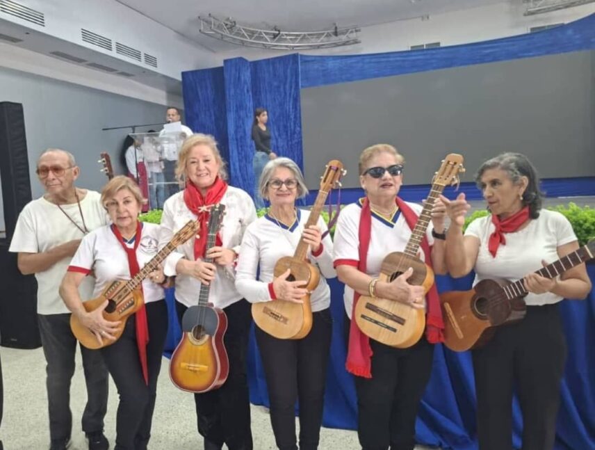 Invitan a tercer festival municipal de poesía del adulto mayor