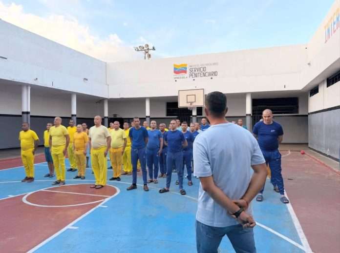 Ministro Penitenciario visita las cárceles