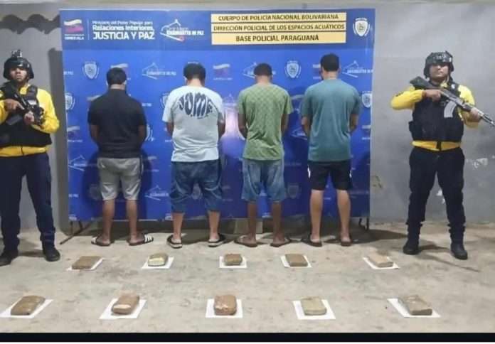 Interceptan barco con 10 panelas