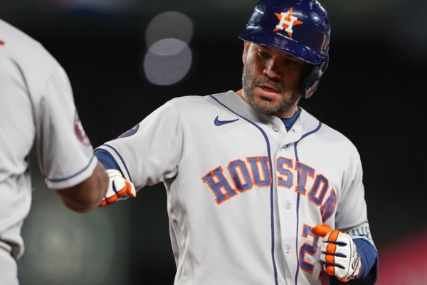 José Altuve cerró en top de bateadores con más hits en MLB