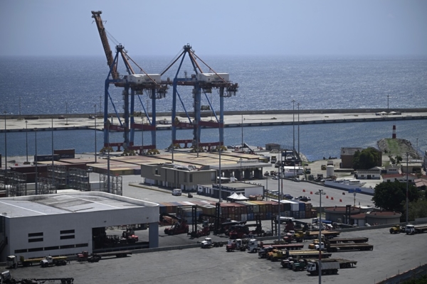 Restablecen más del 97 % de las operaciones en Puerto La Guaira
