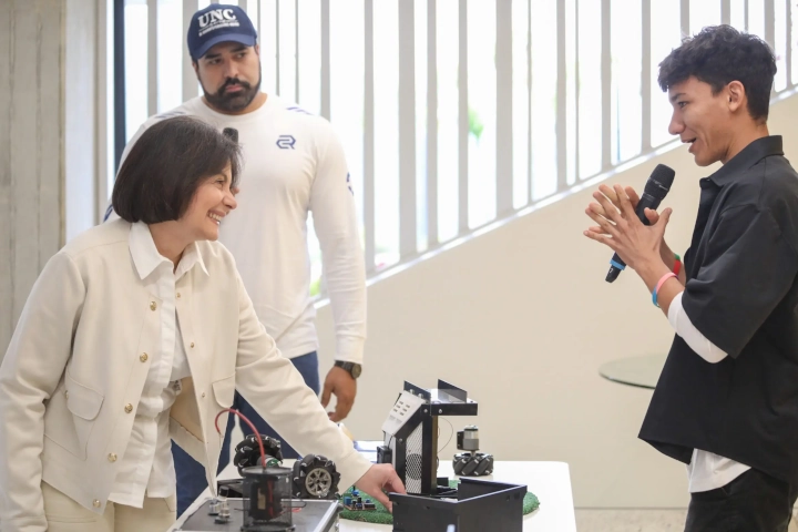 Primer Encuentro de Innovación y Robótica fortalece desarrollo tecnológico nacional