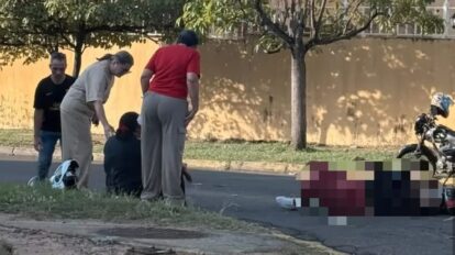 Dos mujeres lesionadas durante un accidente en moto.