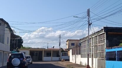 Guaiparo afectado con constantes apagones este jueves