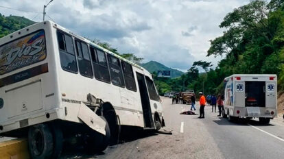Una docente fallecida y ocho estudiantes lesionados tras accidente en la ARC