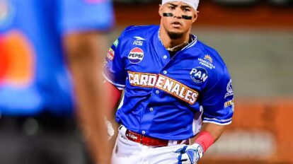 Cardenales vence a Águilas en festival de batazos