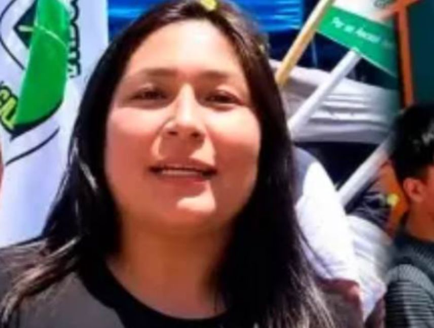 Autobús involucrado en accidente donde murió una presunta implicada en el asesinato de Susy Aponte candidata Perú.