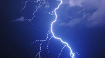Adolescentes heridos por descarga eléctrica durante tormenta en Tovar, estado Mérida