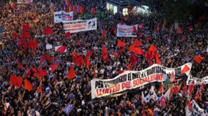 Sindicatos convocan huelga general en España por la crisis de vivienda