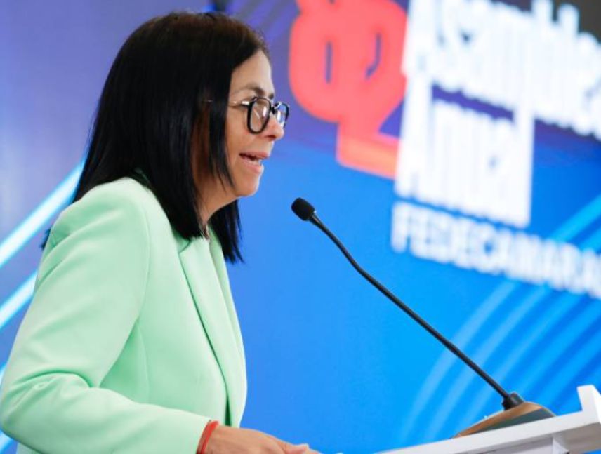 Delcy Rodríguez durante su intervención sobre el financiamiento previsto para Venezuela en los próximos dos años.