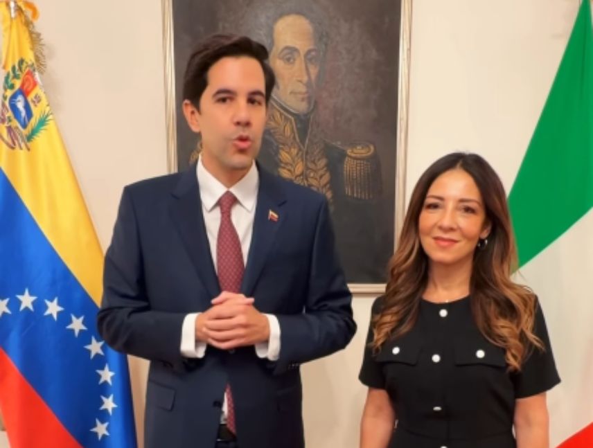 Avión de ITA Airways, aerolínea que retomará la conexión aérea entre Italia y Venezuela en marzo de 2027.