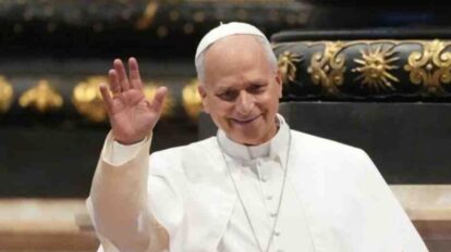 El papa León XIV durante su recuperación tras una intervención quirúrgica en el pulmón derecho.