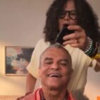 Carlos ‘El Pibe’ Valderrama muestra su nueva apariencia tras raparse su característica cabellera rubia y canosa.