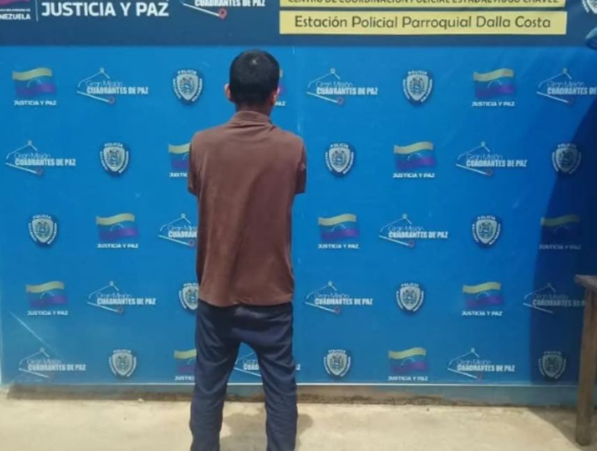 Detención de un hombre de 34 años por presunta agresión intrafamiliar en el sector La Laguna, San Félix.
