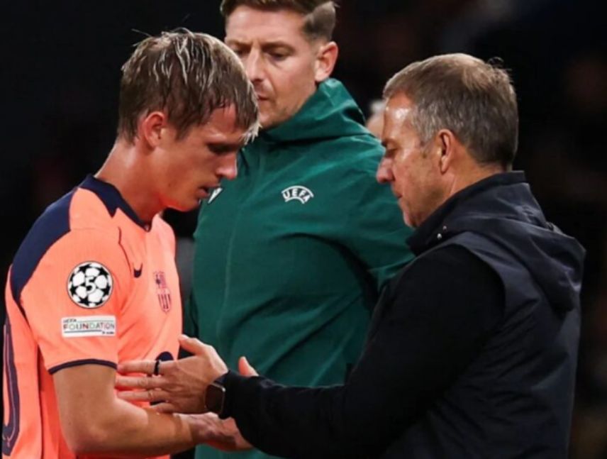 Dani Olmo, centrocampista del Barcelona, estará un mes de baja por una lesión en el aductor izquierdo.