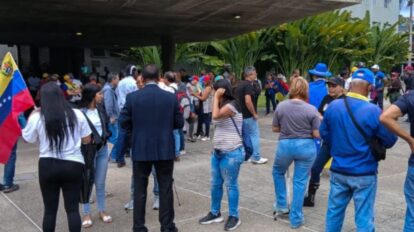 Gremios y trabajadores venezolanos convocan una protesta nacional para exigir mejoras salariales y reivindicaciones laborales.