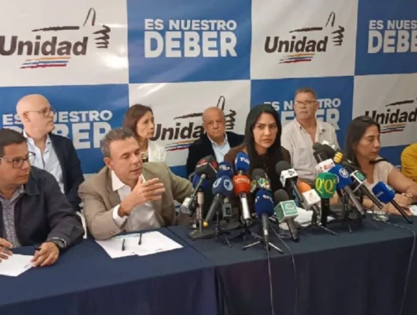 Delsa Solórzano anuncia que María Corina Machado será la candidata presidencial de la Plataforma Unitaria Democrática.
