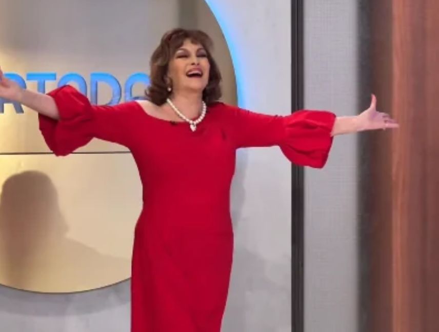 Lupita Ferrer durante su visita al programa Portadas al Día de Venevisión.