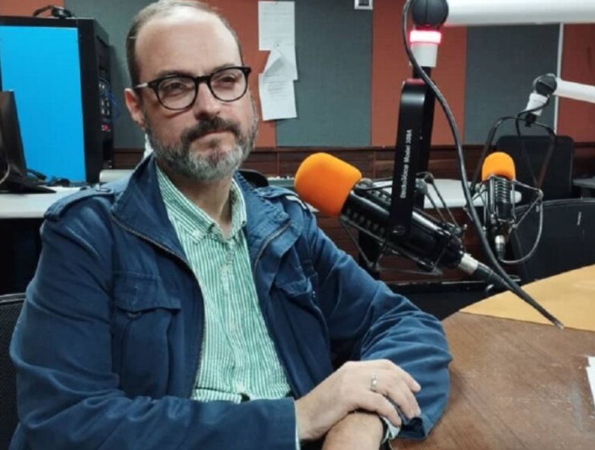 Guillermo Tell Aveledo, integrante del Comité de Postulaciones Judiciales, durante una entrevista radial.