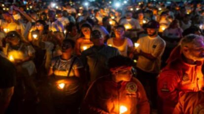 Vigilia en La Guaira por víctimas de terremotos