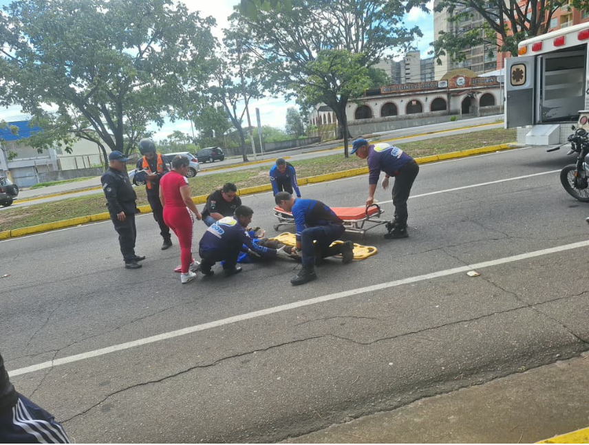 motorizado colisionó con gandola