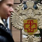 Autoridades rusas descartan peste neumónica en trabajadora de laboratorio fallecida en Irkutsk.