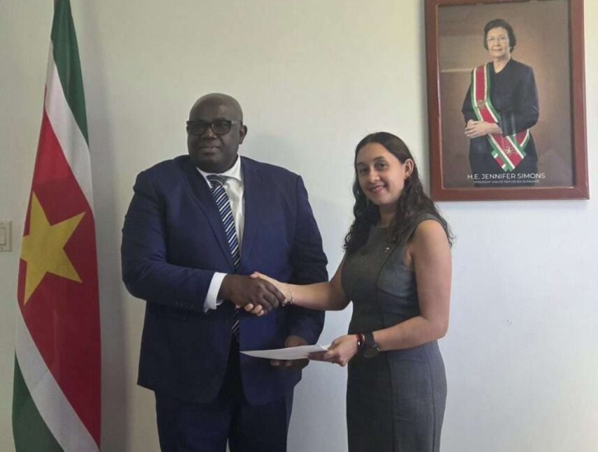 Venezuela y Suriname evalúan cooperación en materia turística