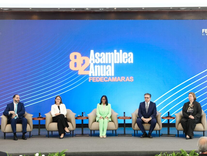 Presidenta asiste a instalación de la 82ª Asamblea Anual de Fedecámaras