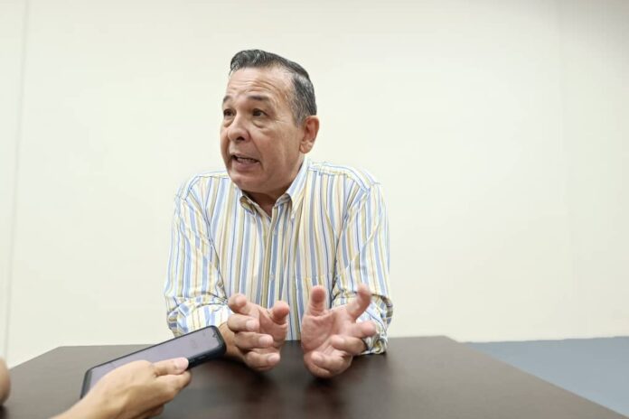 Economista considera inviable dolarización en Venezuela