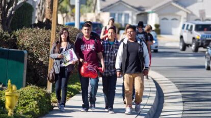 Latinos generan 1,07 billones de dólares en California
