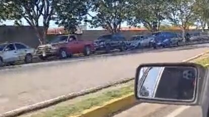 Reportan largas colas por combustible en Puerto Ordaz