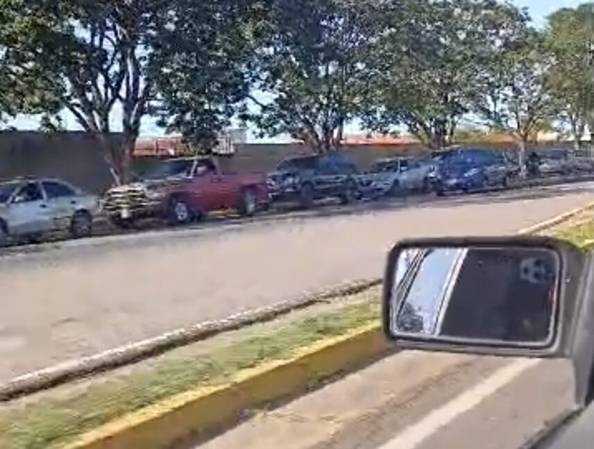 Reportan largas colas por combustible en Puerto Ordaz