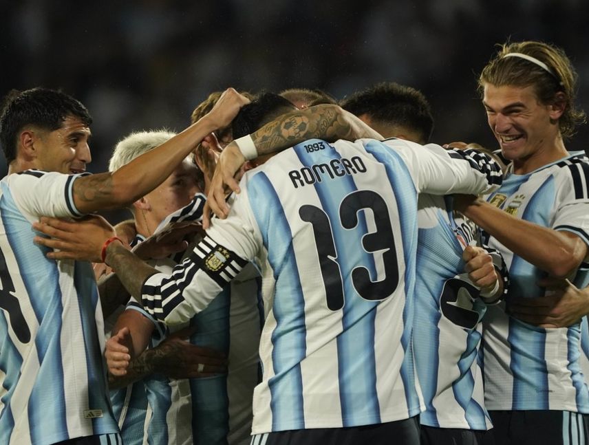 La nueva era de Argentina empezó con goleada