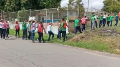 Realizan simulacro de desalojo en escuela del municipio Caroní
