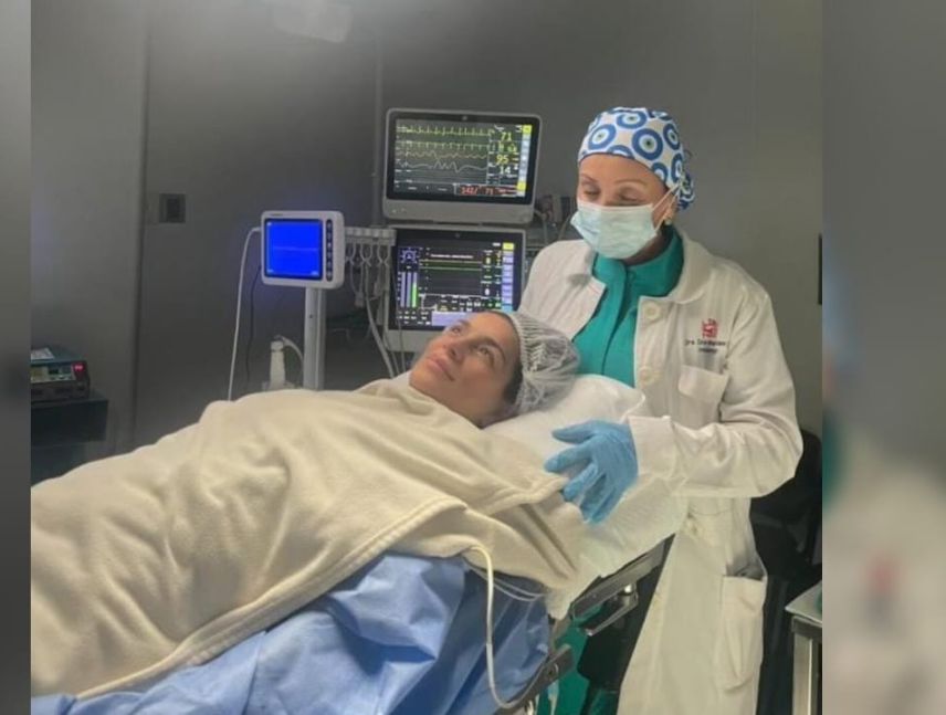 Karina se recupera tras ser operada de las cuerdas vocales