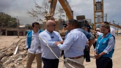 Alto comisionado de Acnur visita zonas afectadas de La Guaira