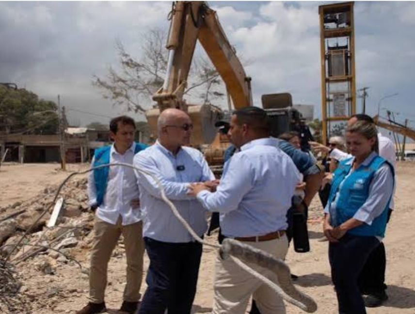 Alto comisionado de Acnur visita zonas afectadas de La Guaira