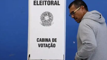 Cierran colegios electorales y empieza conteo en Brasil