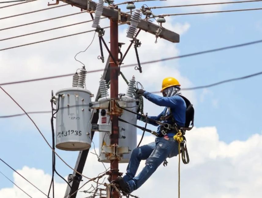 Corpoelec instala nuevos transformadores en Caracas y La Guaira