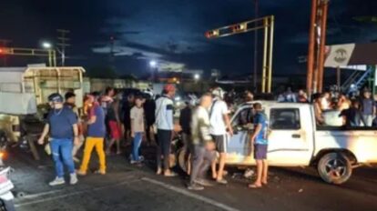 Reportan choque entre camionetas en la avenida Cisneros de San Félix