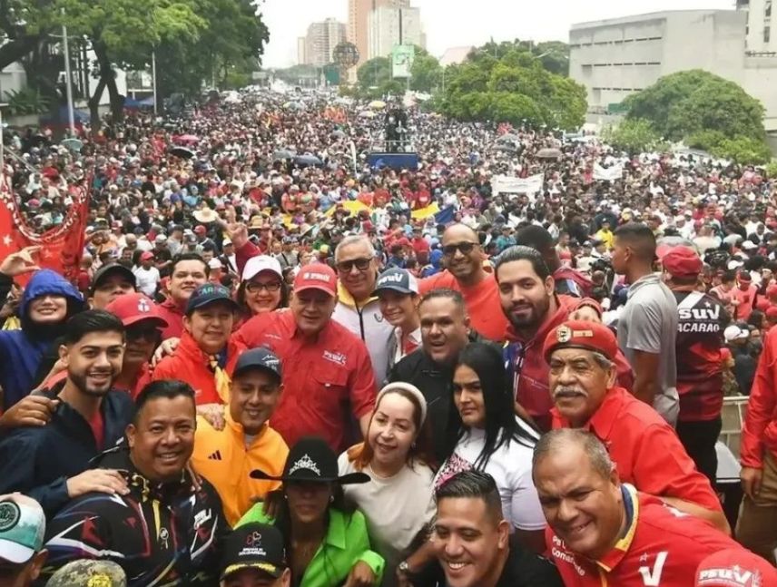 Cabello pide prepararse para cualquier reto electoral