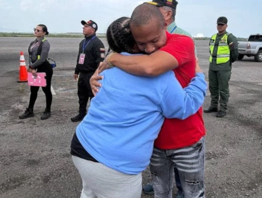 Retornan al país 387 venezolanos